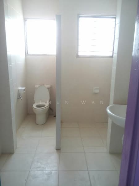 Rumah Teres 2 Tingkat untuk Dijual di Setia Indah (Setia Alam) - Timun Wan - Bathroom - PropertyGuru.com.my