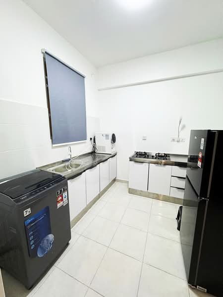 Kondominium untuk Disewa di Ideal Residency - Jerry Tan - Kitchen - PropertyGuru.com.my