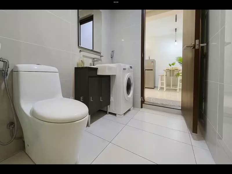 Bay Laurel @ Country Garden Danga Bay untuk Untuk Dijual - RM 450,000, Apr 2026 - Bathroom - PropertyGuru.com.my