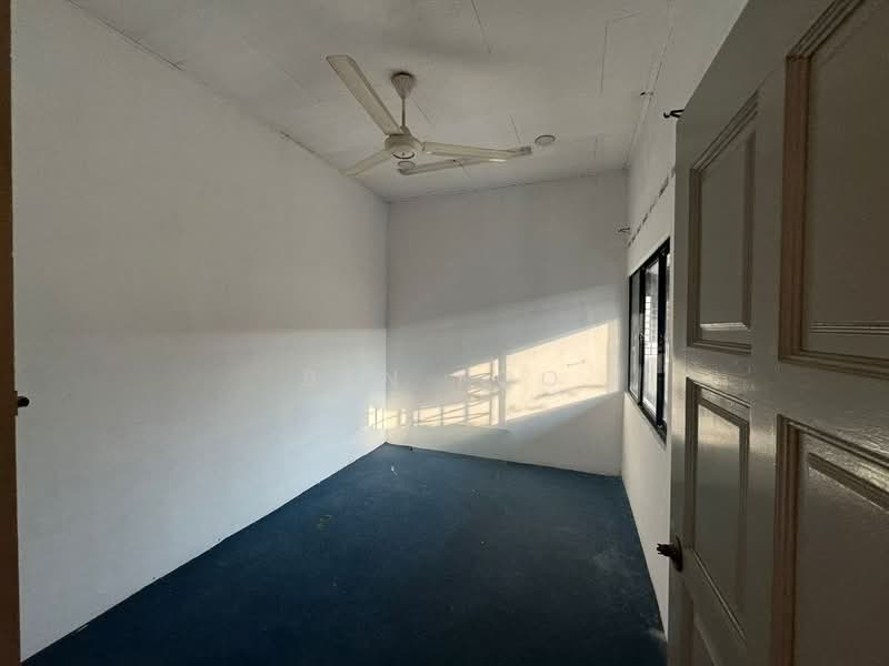 Shop for Sale in Taman Tasek (Johor Bahru) - Ben Foo - Interior - PropertyGuru.com.my