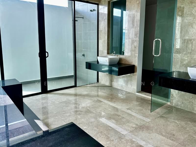 Rumah Teres 3 Tingkat untuk Dijual di Setia Alam (Selangor) - Kendriic Chong - Bathroom - PropertyGuru.com.my
