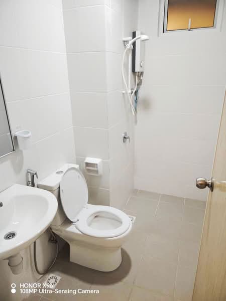 Kondominium untuk Disewa di Ideal Residency - Jerry Tan - Bathroom - PropertyGuru.com.my