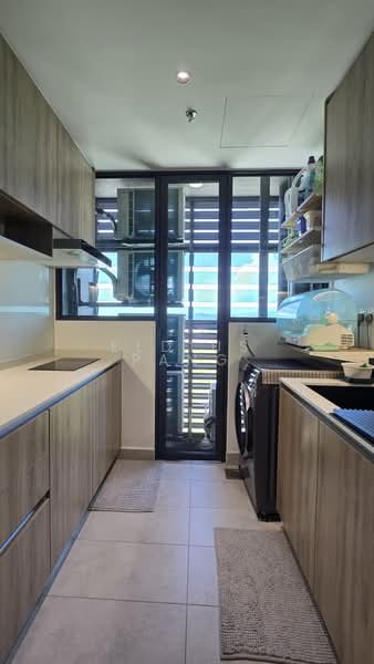 Suasana @ Utropolis untuk Untuk Dijual - RM 750,000, Apr 2026 - Kitchen - PropertyGuru.com.my