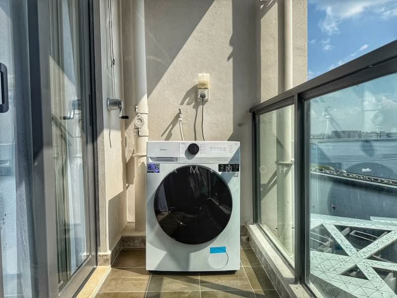 Condominium for Rent at R&F Princess Cove Phase 2-Seine Region - Benjamin Oh - Balcony - PropertyGuru.com.my