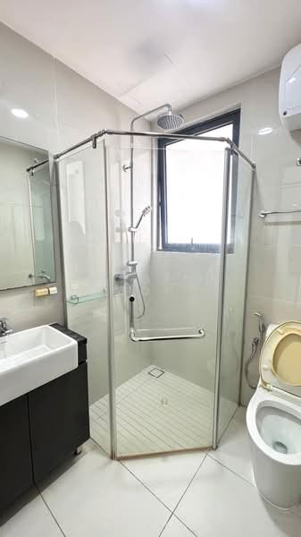 Kondominium untuk Disewa di Amberside @ Country Garden Danga Bay - Nataine Goh - Bathroom - PropertyGuru.com.my