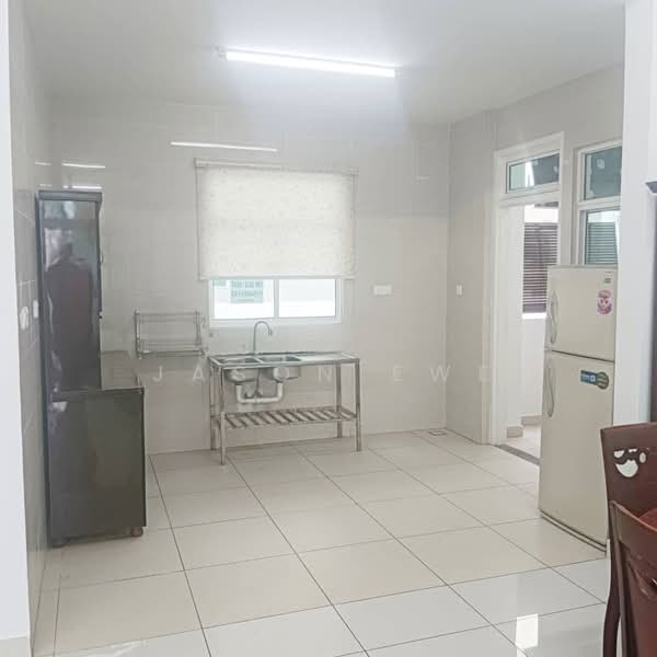 Servis Apartment untuk Disewa di Setia Tri-angle - Jason Ewe - Kitchen - PropertyGuru.com.my