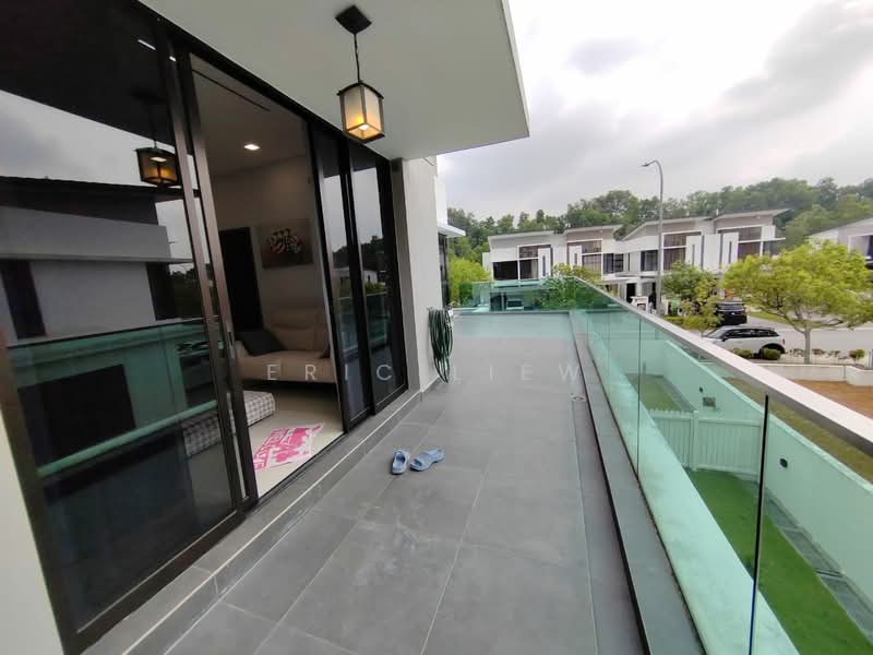 2-storey Terraced House for Sale in Jade Hills (Kajang) - Eric Liew - Balcony - PropertyGuru.com.my