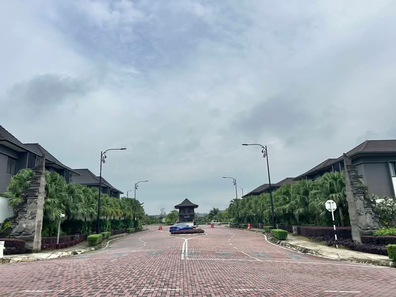 Rumah Berkembar untuk Dijual di Setia Mayuri (Semenyih) - Azli Ibrahim - Exterior - PropertyGuru.com.my