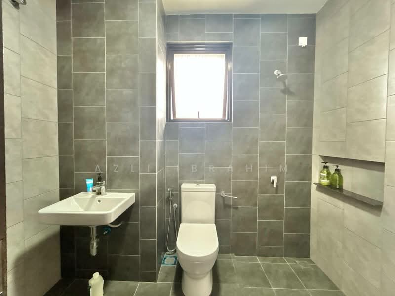 Rumah Berkembar untuk Dijual di Setia Mayuri (Semenyih) - Azli Ibrahim - Bathroom - PropertyGuru.com.my