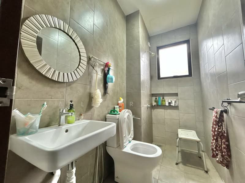 Rumah Berkembar untuk Dijual di Setia Mayuri (Semenyih) - Azli Ibrahim - Bathroom - PropertyGuru.com.my