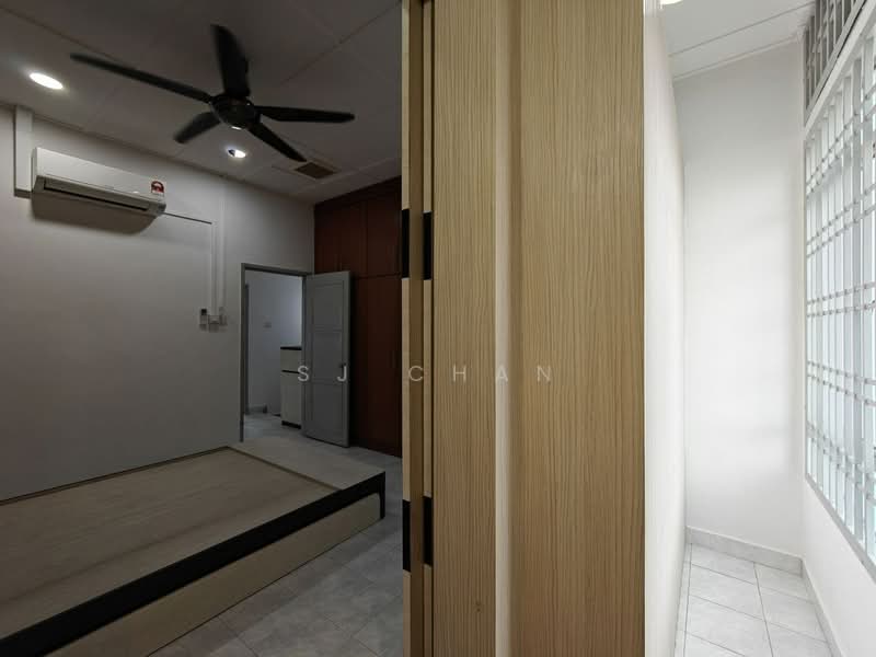 Rumah Teres 2 Tingkat untuk Disewa di Taman Setia Indah (Tebrau) - SJ CHAN - Bedroom - PropertyGuru.com.my