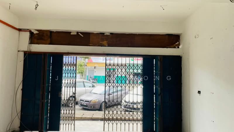 Retail Space for Rent in Taman Johor Jaya (Johor Bahru) - Jordan Wong - Exterior - PropertyGuru.com.my