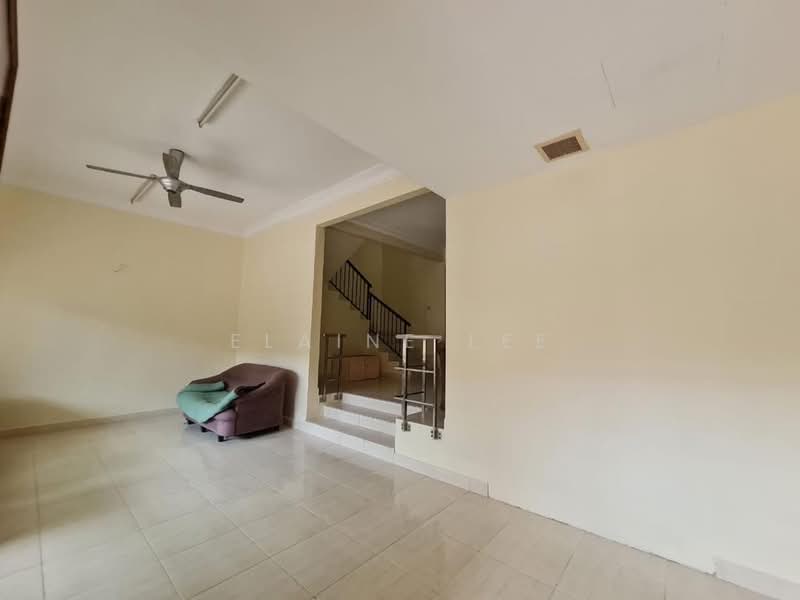 Terraced House for Rent in Seri Kembangan (Selangor) - Elaine Lee - Living Room - PropertyGuru.com.my