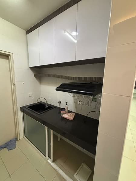 3-storey Terraced House for Sale in Puchong (Selangor) - Shermaine Chan - Kitchen - PropertyGuru.com.my