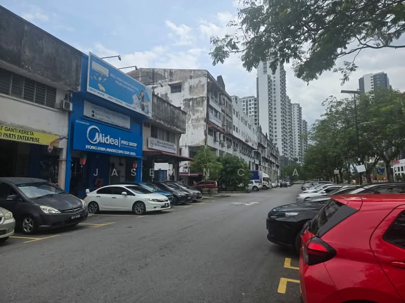 Shop for Rent in Kepong Entrepreneurs Park (Batu) - Jasemin Chia - Exterior - PropertyGuru.com.my