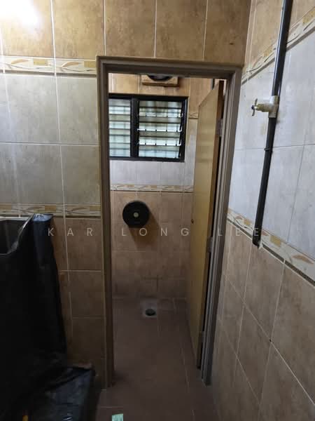 Kedai untuk Disewa di Taman Rasi Jaya (Menglembu) - Kar Long Lee - Bathroom - PropertyGuru.com.my