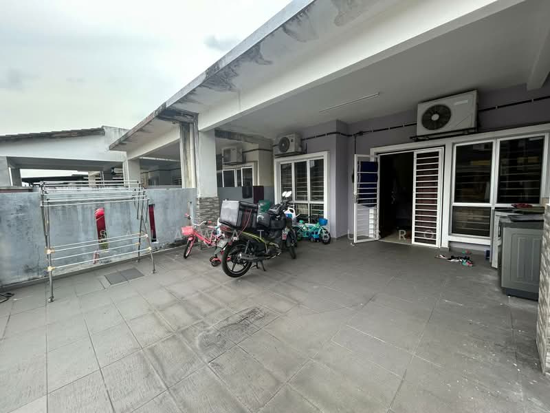 Rumah Teres 1 Tingkat untuk Dijual di Shah Alam (Selangor) - Salawati Busro - Exterior - PropertyGuru.com.my