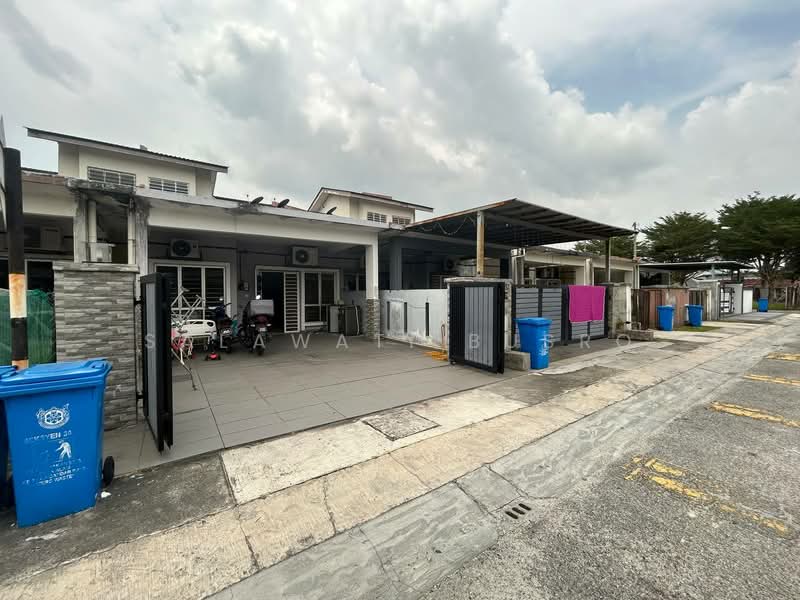 Rumah Teres 1 Tingkat untuk Dijual di Shah Alam (Selangor) - Salawati Busro - Exterior - PropertyGuru.com.my