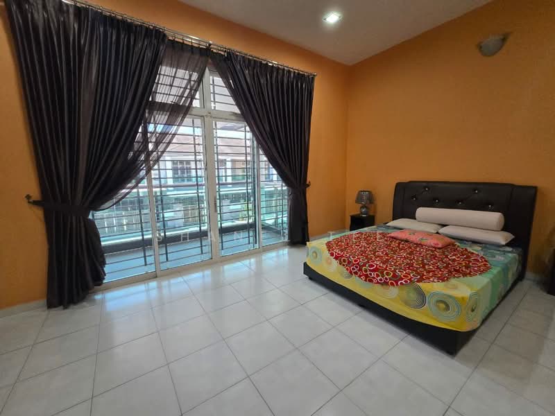 2-storey Terraced House for Sale in Taman Sutera Indah (Kluang) - Shanel Tee - Bedroom - PropertyGuru.com.my