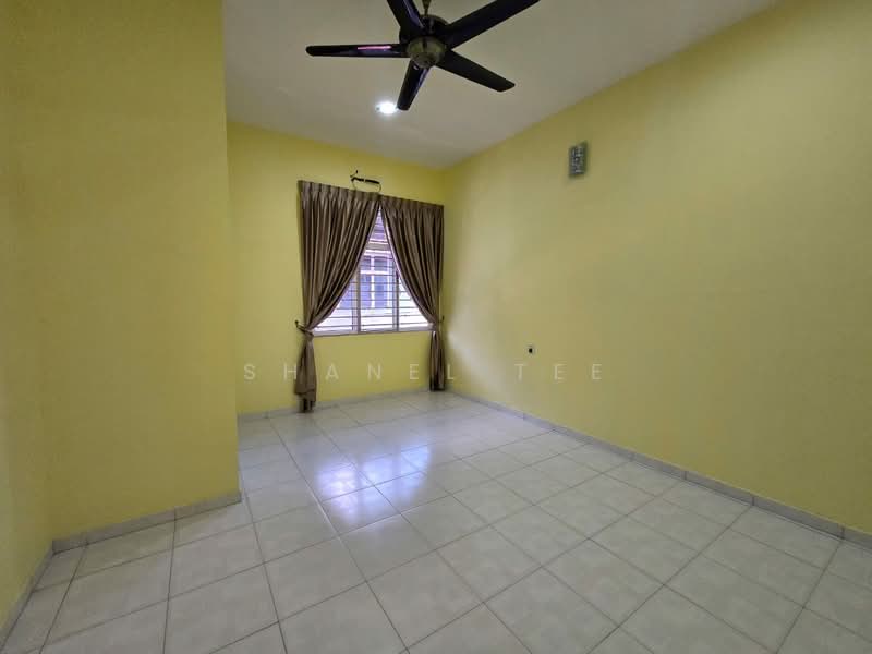2-storey Terraced House for Sale in Taman Sutera Indah (Kluang) - Shanel Tee - Interior - PropertyGuru.com.my