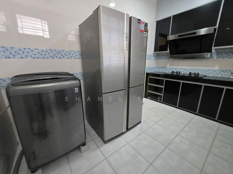 2-storey Terraced House for Sale in Taman Sutera Indah (Kluang) - Shanel Tee - Kitchen - PropertyGuru.com.my