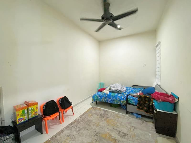 Townhouse for Sale in Bandar Tasik Kesuma (Beranang) - Azli Ibrahim - Bedroom - PropertyGuru.com.my