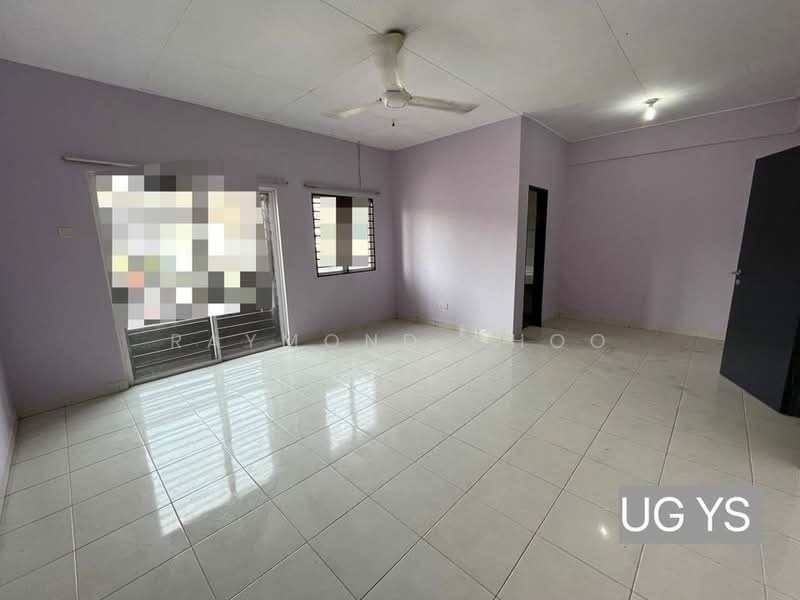 2-storey Terraced House for Sale in Bandar Puteri Klang (Klang) - Raymond Choo - Living Room - PropertyGuru.com.my