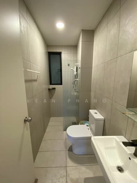 Servis Apartment untuk Disewa di Kenwingston Avenue - Kean Phang - Bathroom - PropertyGuru.com.my