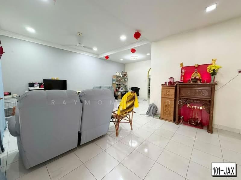 Rumah Teres untuk Dijual di Bandar Puteri Klang (Klang) - Raymond Choo - Living Room - PropertyGuru.com.my