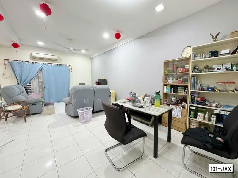 Rumah Teres untuk Dijual di Bandar Puteri Klang (Klang) - Raymond Choo - Living Room - PropertyGuru.com.my