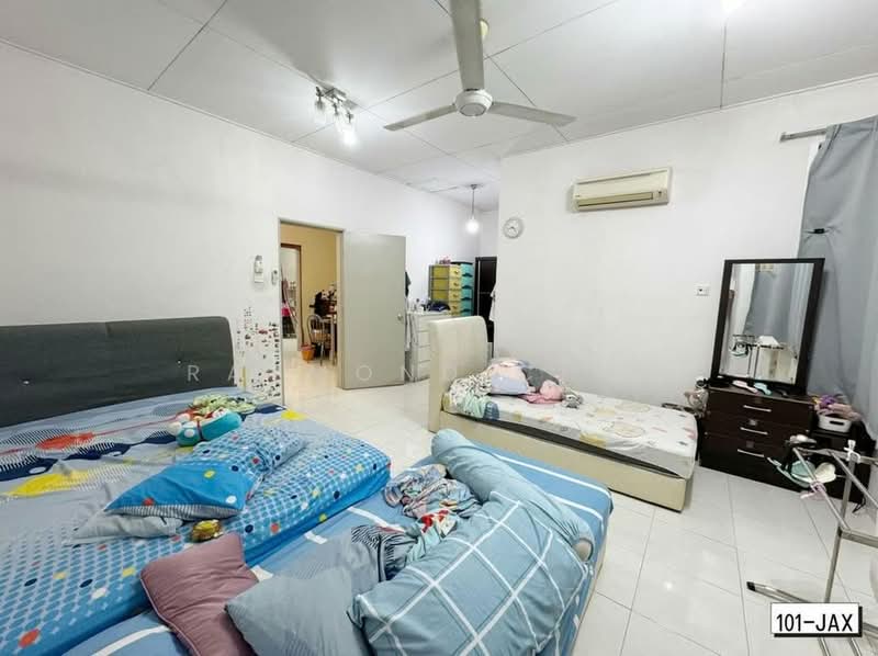 Rumah Teres untuk Dijual di Bandar Puteri Klang (Klang) - Raymond Choo - Bedroom - PropertyGuru.com.my