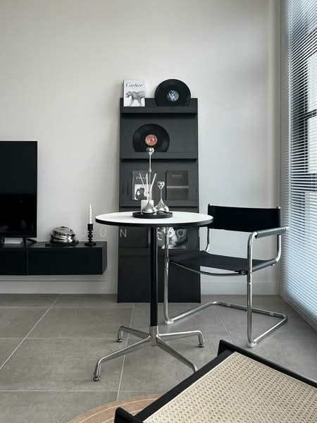 Apartment for Sale at Union Suites - Jun hong - Living Room - PropertyGuru.com.my