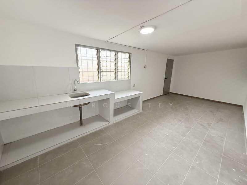 Rumah Teres 1 Tingkat untuk Dijual di Taman Damai (Kulai) - Marcus Tey - Kitchen - PropertyGuru.com.my
