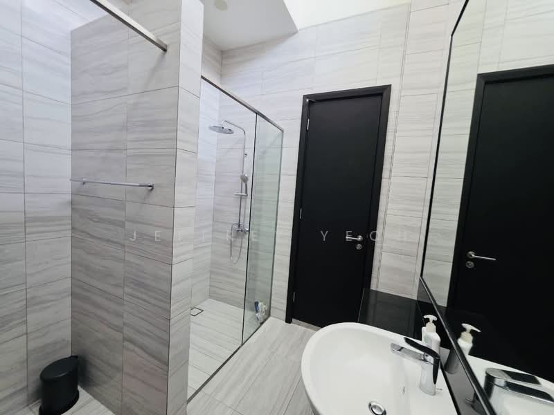 Rumah Teres 2.5 Tingkat untuk Dijual di Tanjung Tokong (Penang) - Jeffrey Yeoh - Bathroom - PropertyGuru.com.my