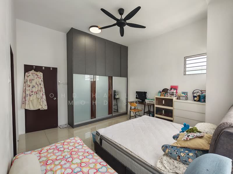 Rumah Teres 2 Tingkat untuk Dijual di Saujana Utama (Selangor) - Mohd Hazlan bin Mohd Sopi - PropertyGuru.com.my