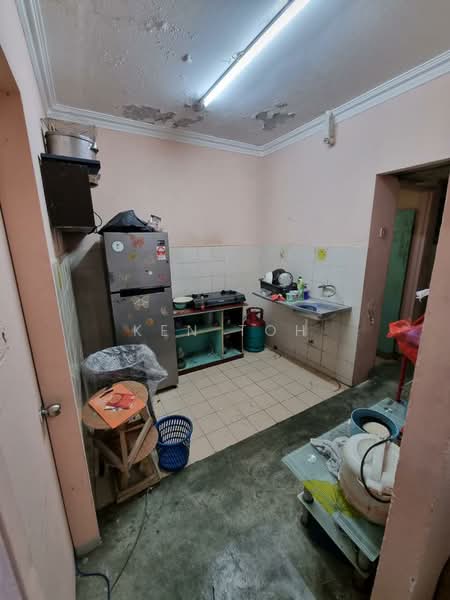 Bandar Bukit Tinggi 2 untuk Untuk Dijual - RM 250,000, Apr 2026 - Kitchen - PropertyGuru.com.my
