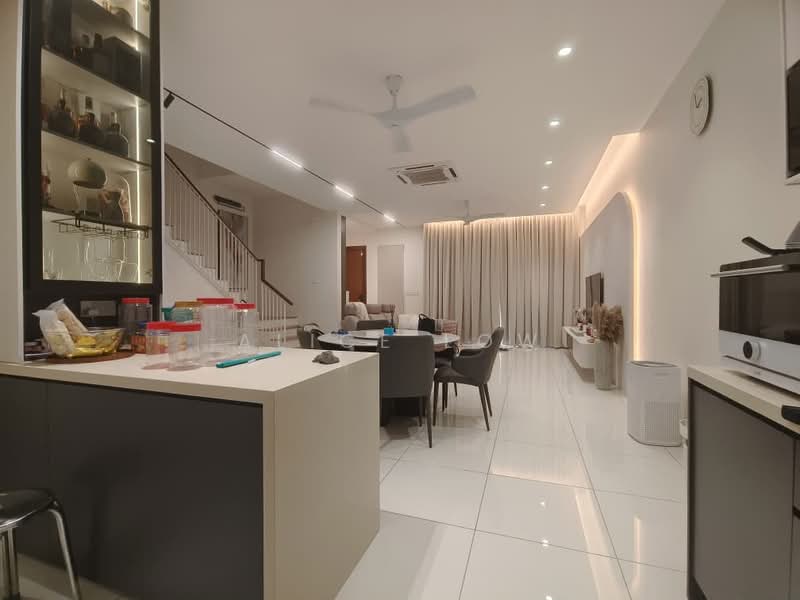 Joya @ Gamuda Gardens untuk Untuk Dijual - RM 1,300,000, Apr 2026 - Living Room - PropertyGuru.com.my