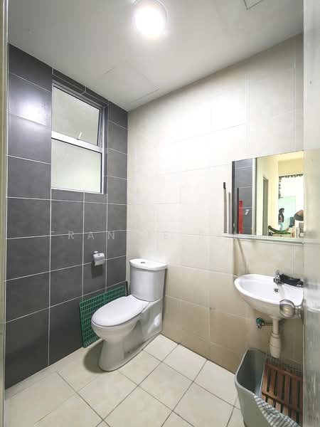 Servis Apartment untuk Disewa di The Zizz @ Damansara North - Frankie Sing - Bathroom - PropertyGuru.com.my