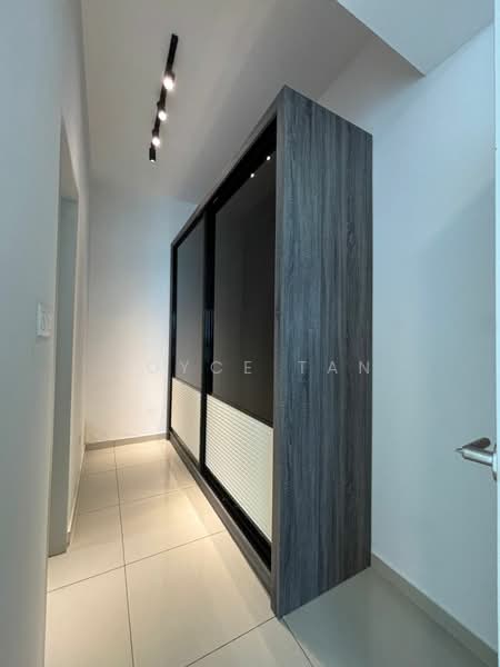 Kondominium untuk Disewa di Waterside Residence - Joyce Tan - Corridor - PropertyGuru.com.my