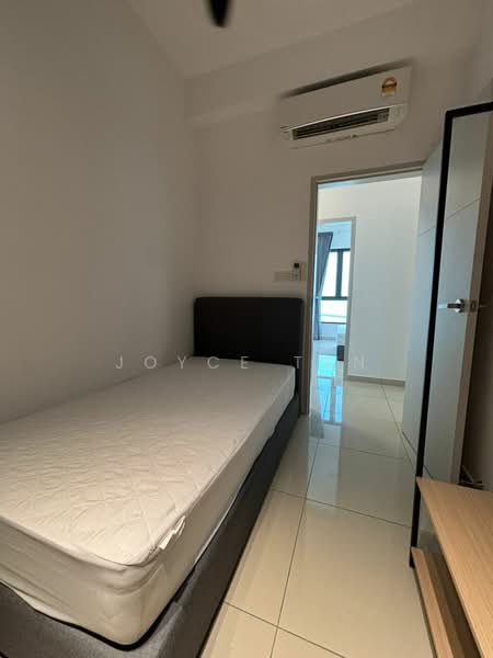 Kondominium untuk Disewa di Waterside Residence - Joyce Tan - Bedroom - PropertyGuru.com.my