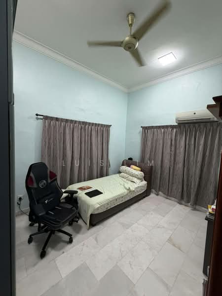 Rumah Banglo untuk Dijual di Taman Kebun Teh (Johor Bahru) - Luis Lim - Bedroom - PropertyGuru.com.my
