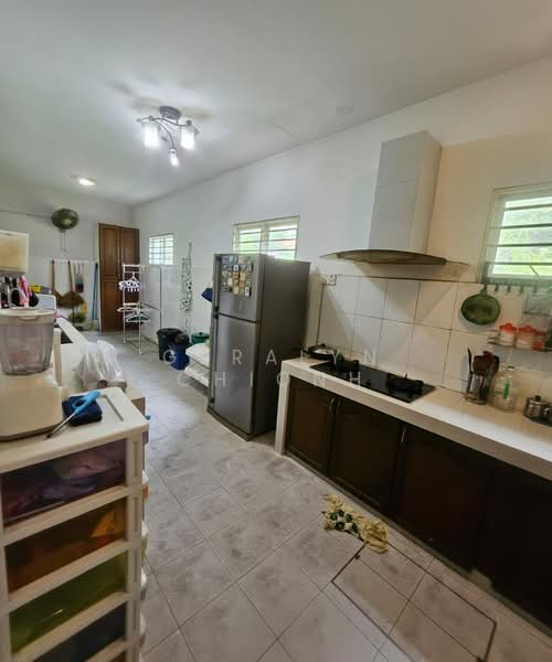 Rumah Berkembar untuk Dijual di Subang Bestari (Shah Alam) - Geralyn Chionh - Kitchen - PropertyGuru.com.my