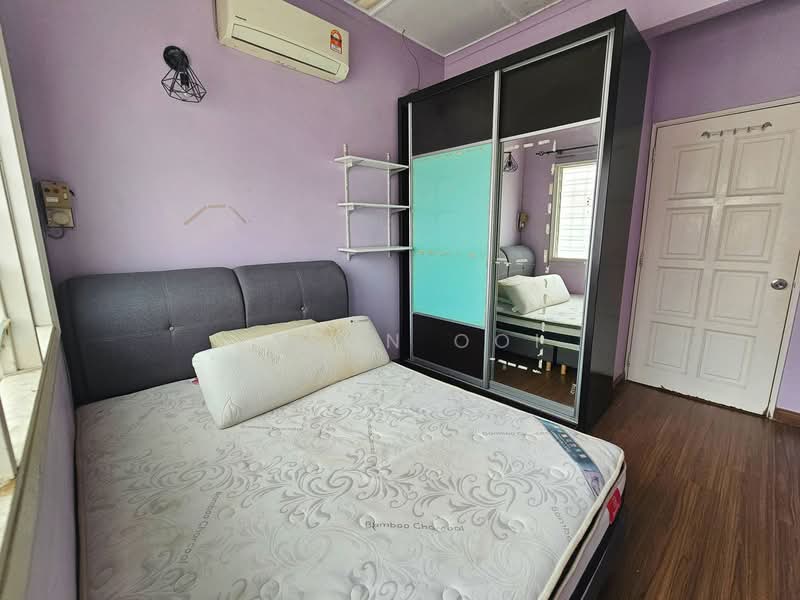 Usj 11, Subang Jaya, Kitchen Cabinet, Extended Kitchen, Good Unit untuk Untuk Dijual - RM 780,000, Apr 2026 - Bedroom - PropertyGuru.com.my