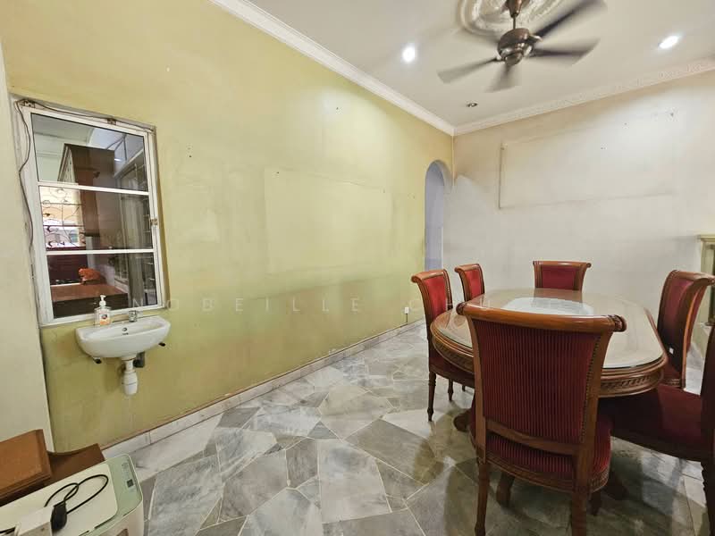 2-storey Terraced House for Sale in Usj 11 (Subang Jaya) - Nobeille Chung - Dining Room - PropertyGuru.com.my