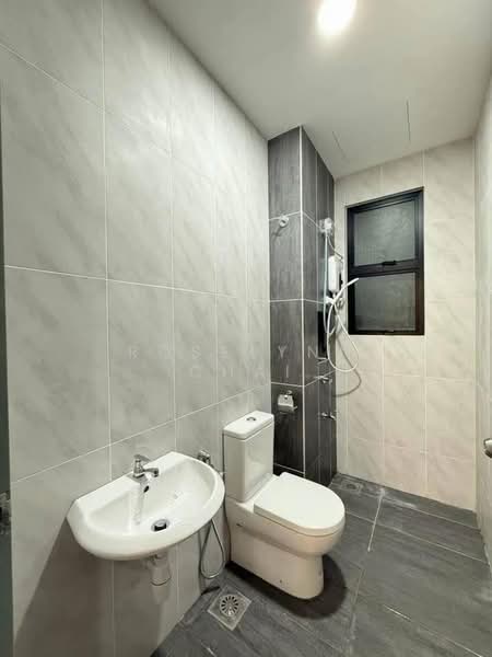 2-storey Terraced House for Rent in Permas Jaya (Johor Bahru) - Roselynn Chai - Bathroom - PropertyGuru.com.my
