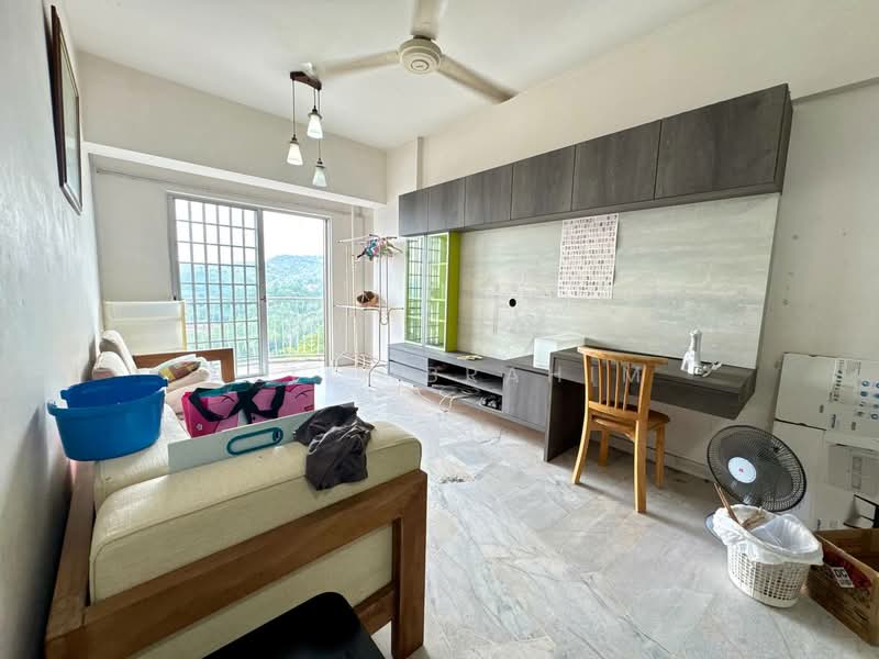Kondominium untuk Dijual di Gardenia Court - Azli Ibrahim - Living Room - PropertyGuru.com.my