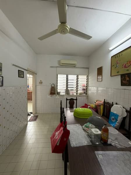 Rumah Teres 2 Tingkat untuk Dijual di Taman Overseas Union (Taman Oug) (Jalan Klang Lama (Old Klang Road)) - Han . - Dining Room - PropertyGuru.com.my