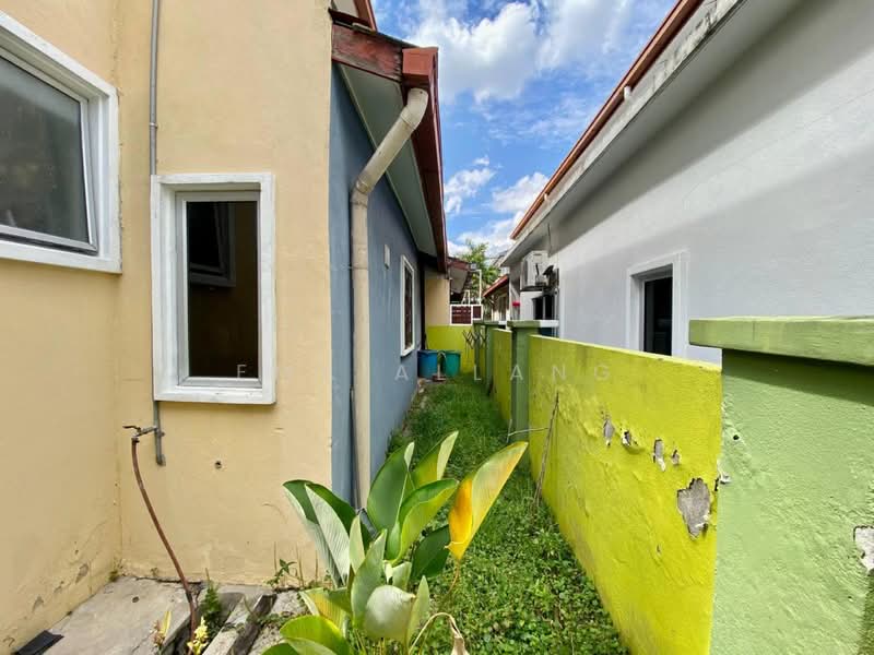 Rumah Berkembar untuk Dijual di Taman Kajang Impian (Kajang) - EMA ALLANG - Exterior - PropertyGuru.com.my