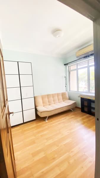 Pangsapuri untuk Disewa di Mawar Apartment - Jerry Tan - Living Room - PropertyGuru.com.my
