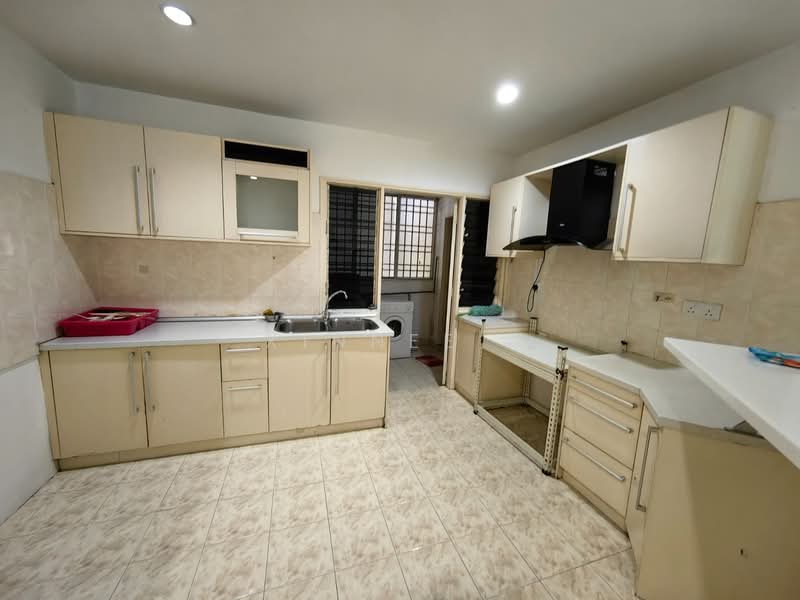 Condominium for Rent at Marina Bay Condominium - Xinnee . - Kitchen - PropertyGuru.com.my